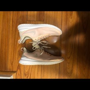 Women’s Nike shoes